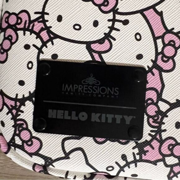 XMAS SALE Hello Kitty Impressions Vanity Hard Case - Picture 8 of 10